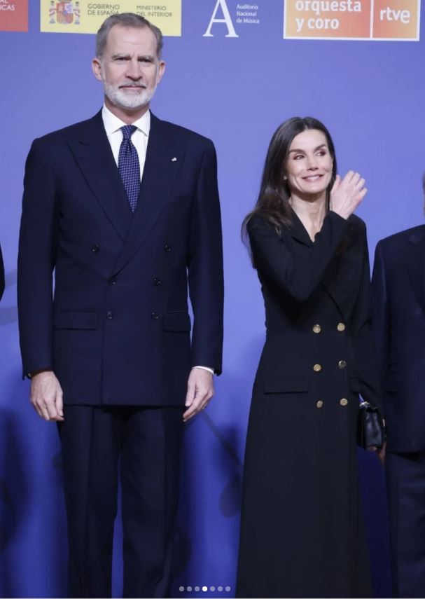 Vestido blazer Reina Letizia - Imagen 6